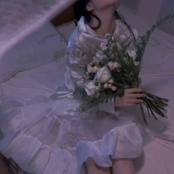 Meet your Posher, Isabella - Picture 1 of 1